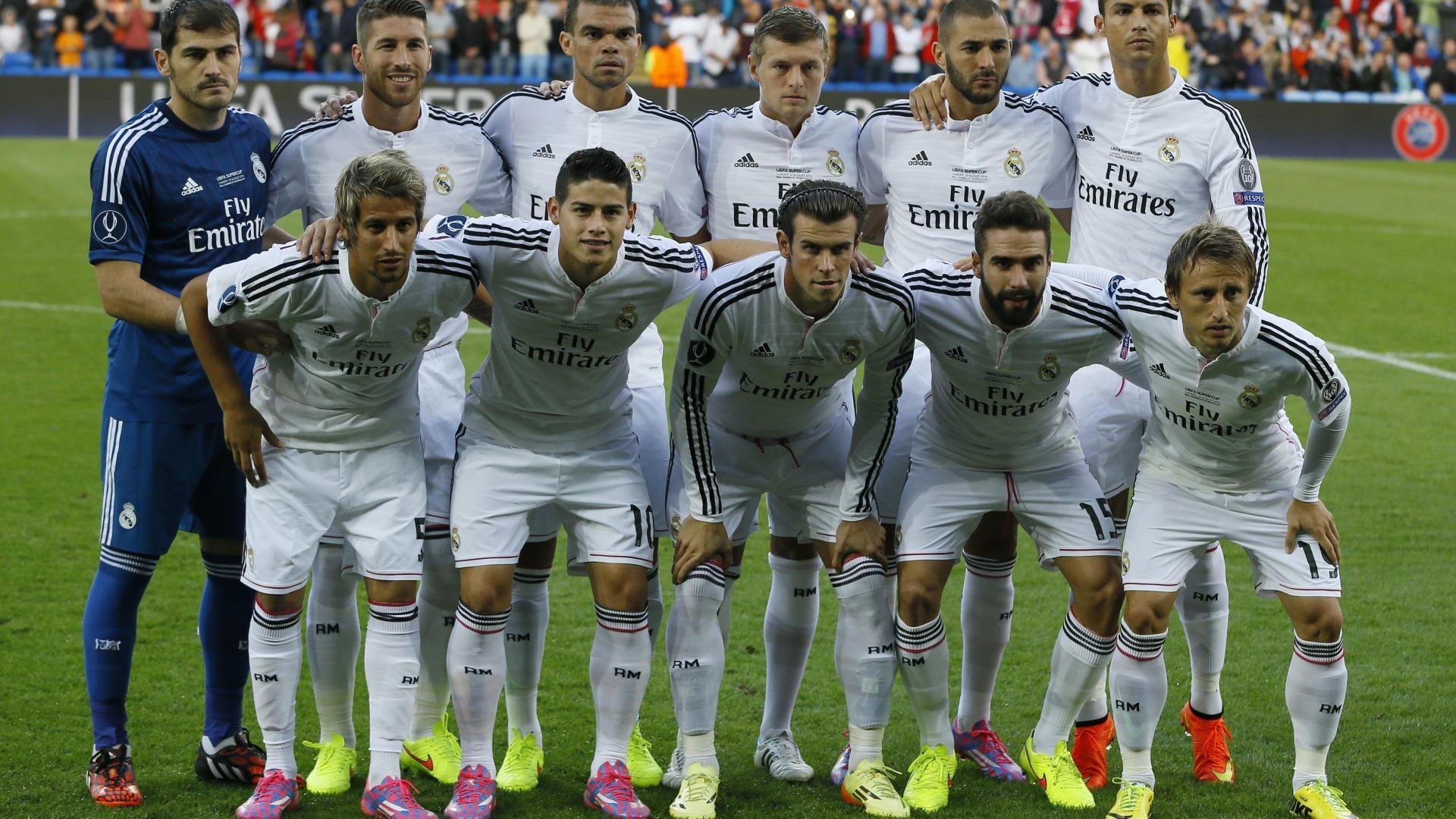 信心十足,女足比赛团队战胜对手精神凝聚力,女足拼搏